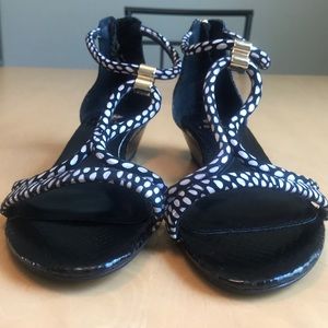 Isola Sandals
